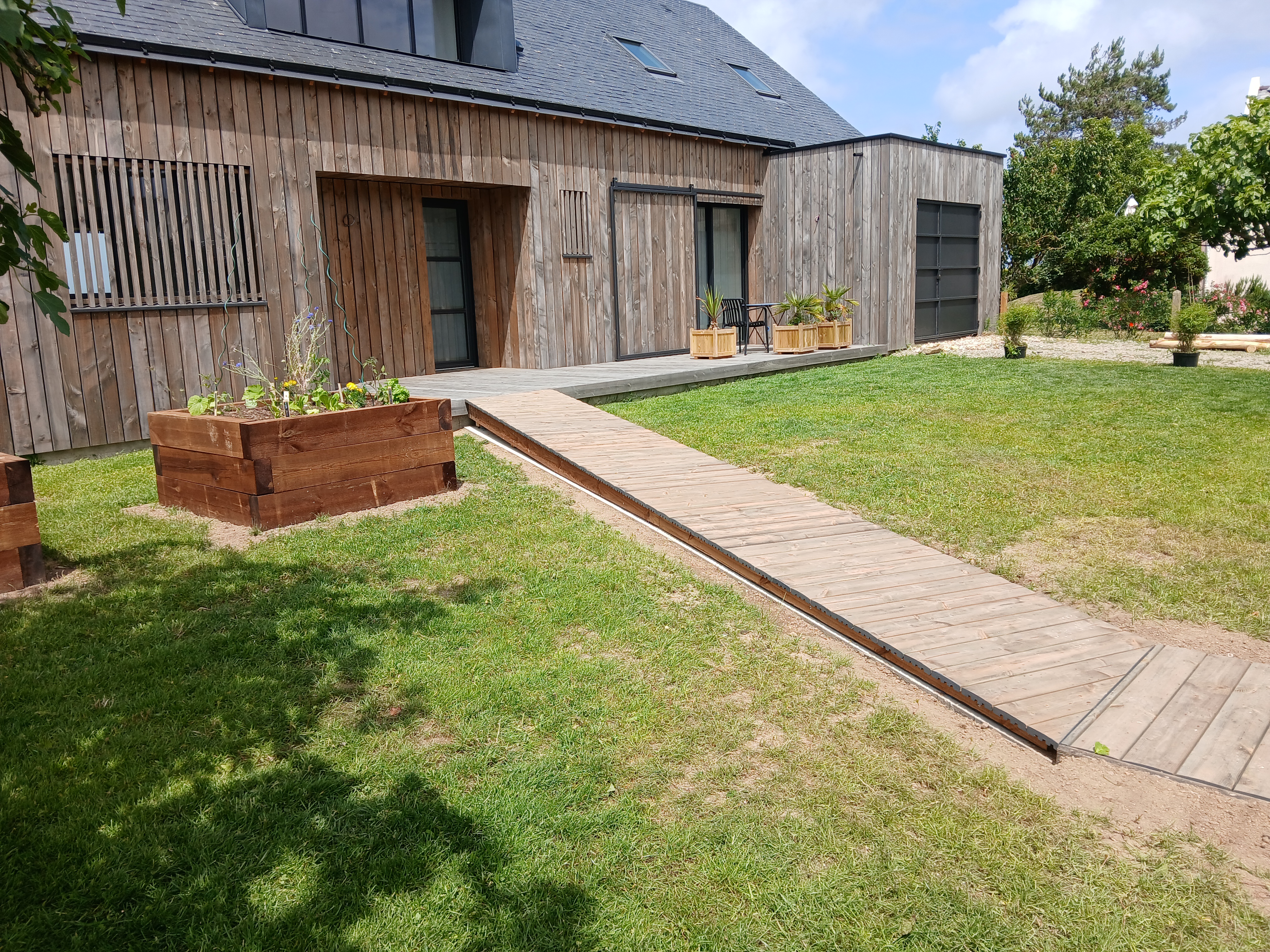 abri de jardin sur mesure sarzan